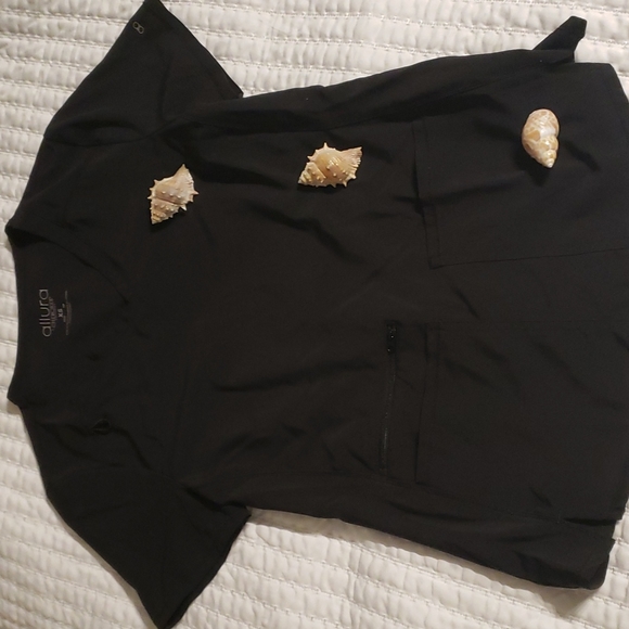 Allura black scrub top barely worn - Picture 1 of 4
